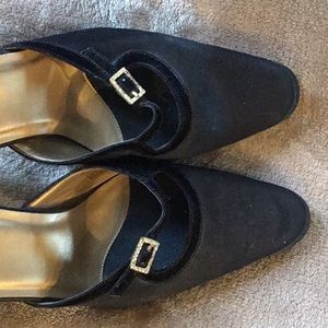 Aerosole black dress shoes